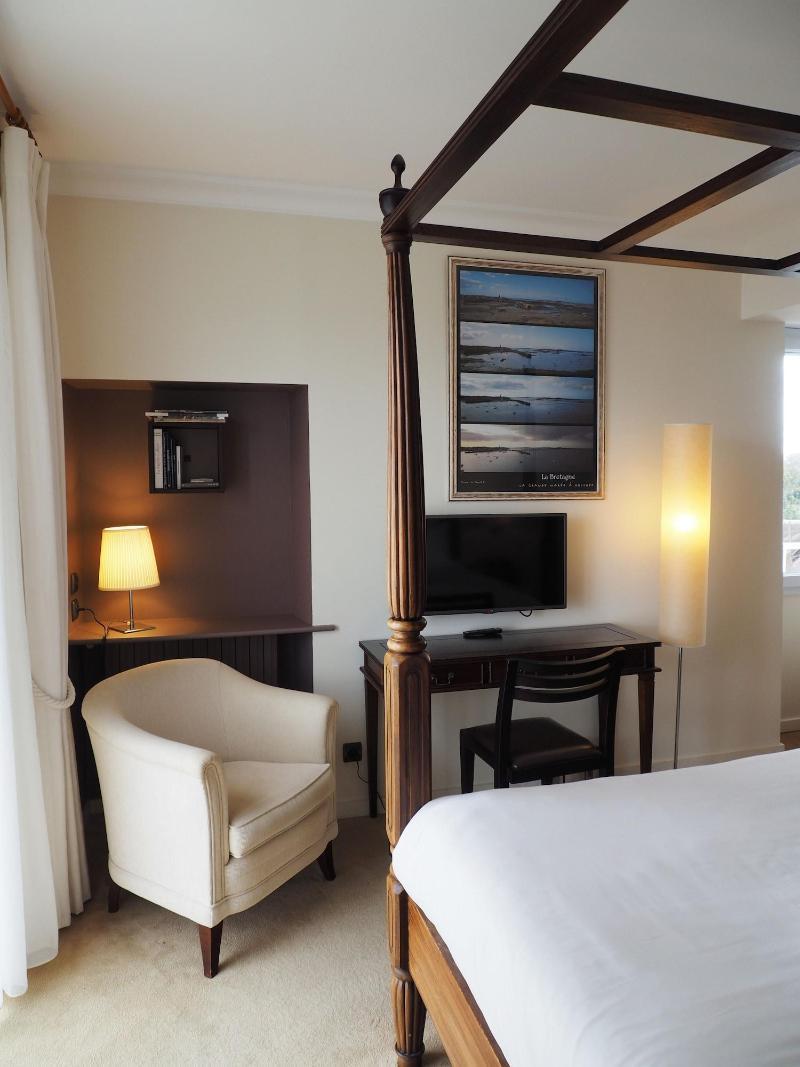Logis Hotel De Carantec Eksteriør bilde