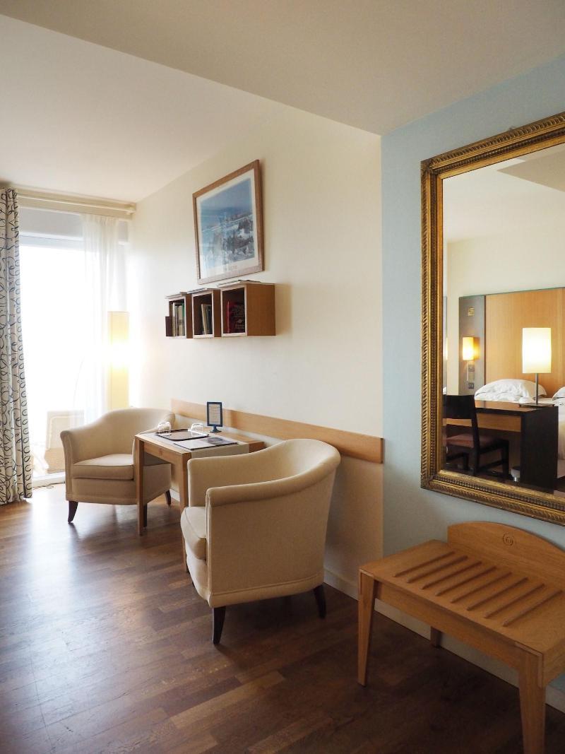 Logis Hotel De Carantec Eksteriør bilde