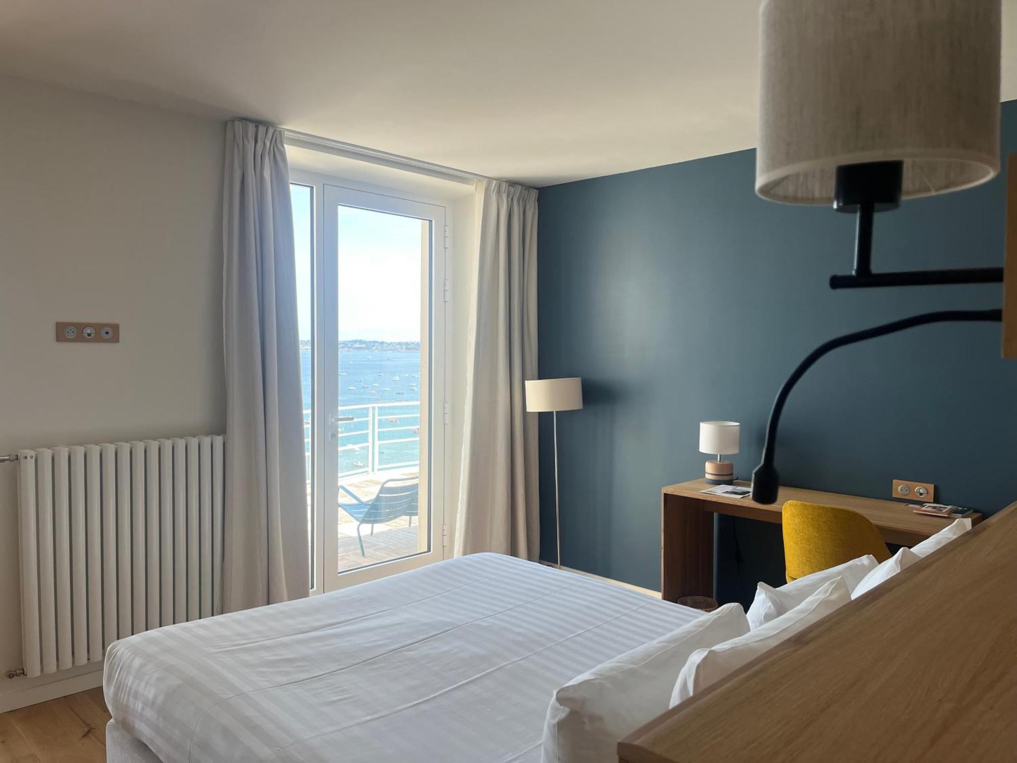 Logis Hotel De Carantec Eksteriør bilde