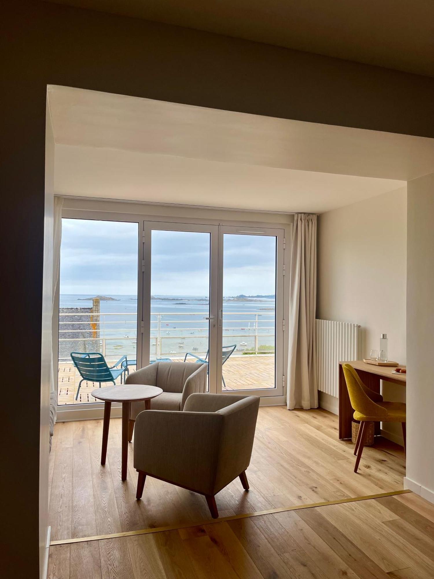 Logis Hotel De Carantec Eksteriør bilde