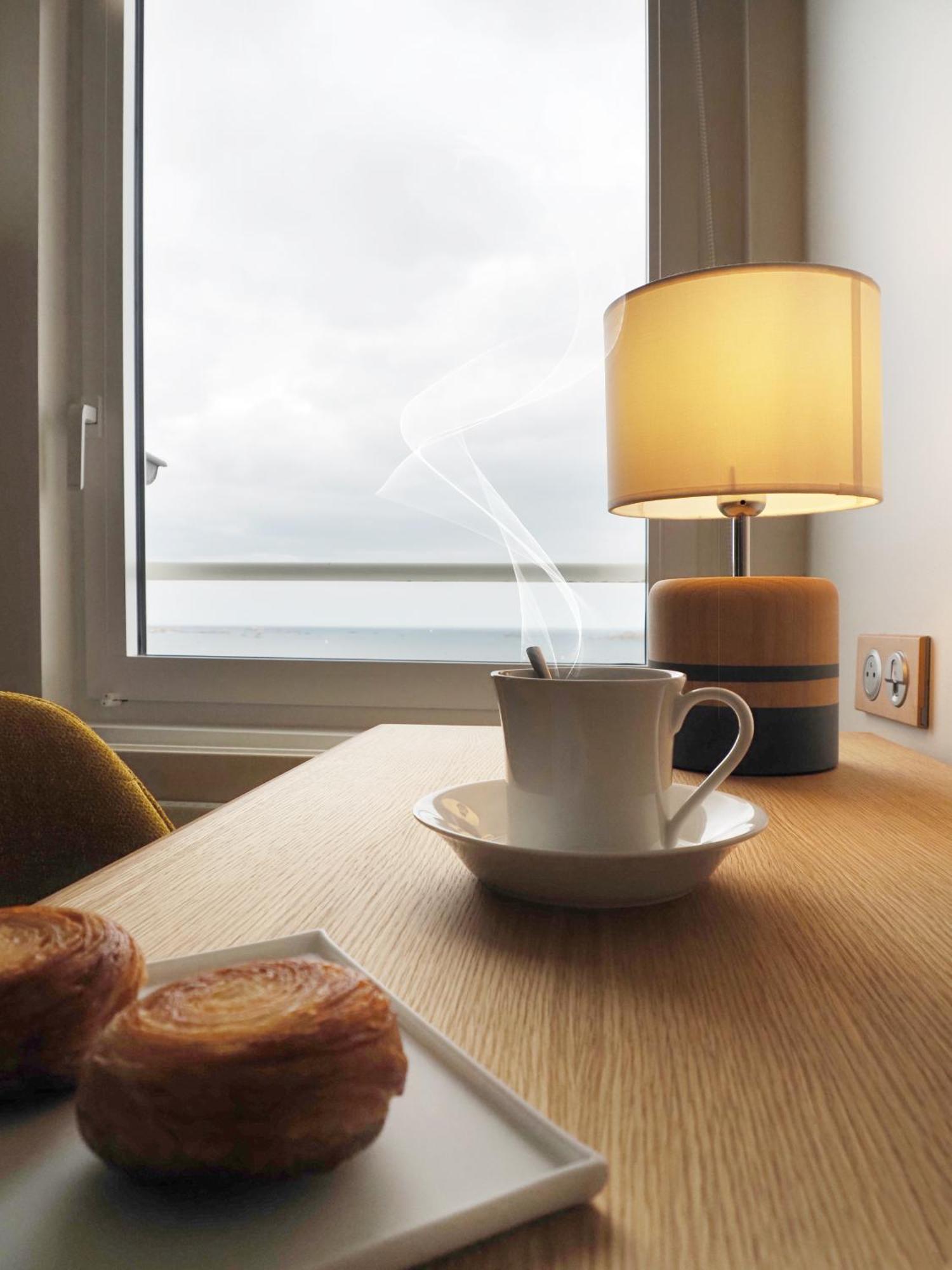Logis Hotel De Carantec Eksteriør bilde
